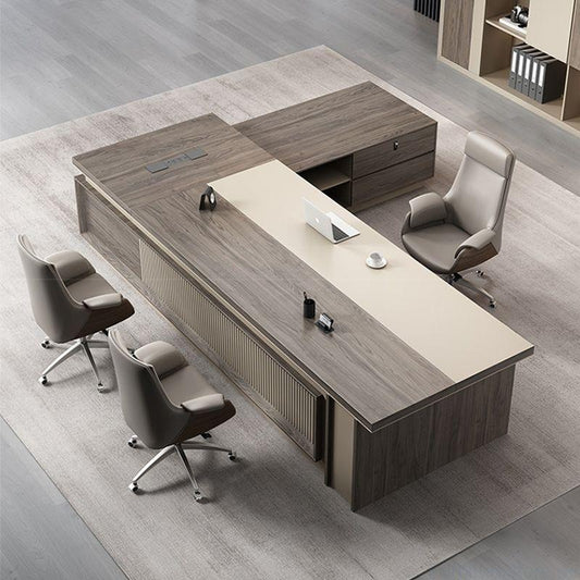 Modern Executive Desk – UAE